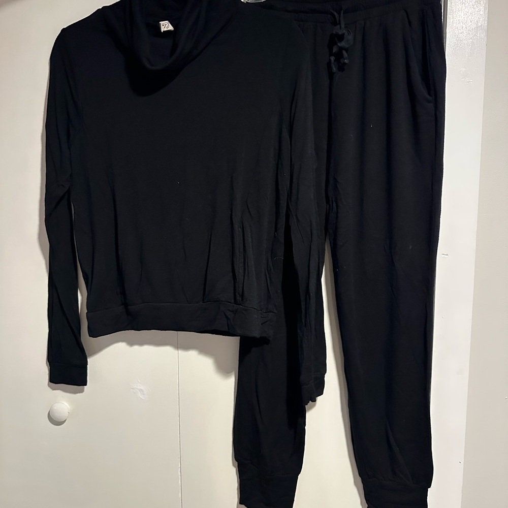 Elan Classic Black Lounge Ensemble